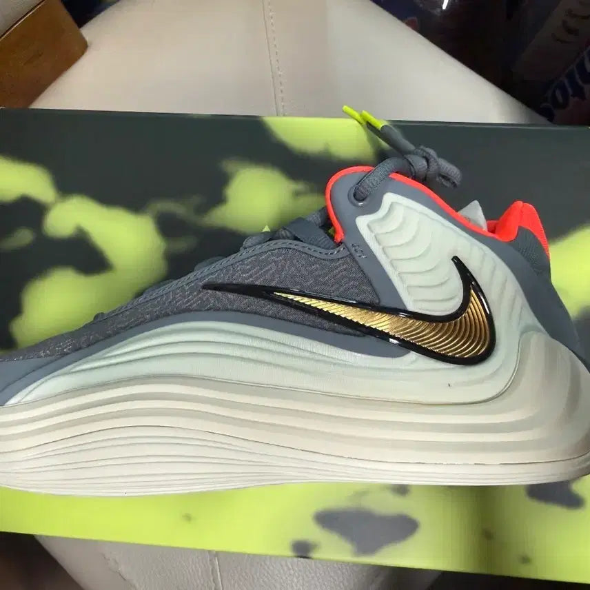 [BUNJANG] Nike Giannis Freak 7 EP Shoes / 미시착 새상품 - 나이키 야니스 프릭 7 EP 250mm