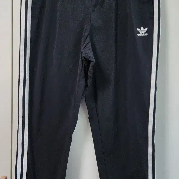 [BUNJANG] Adidas 3-Stripes Track Pants Black / 아디다스 삼선 트레이닝 팬츠 블랙
