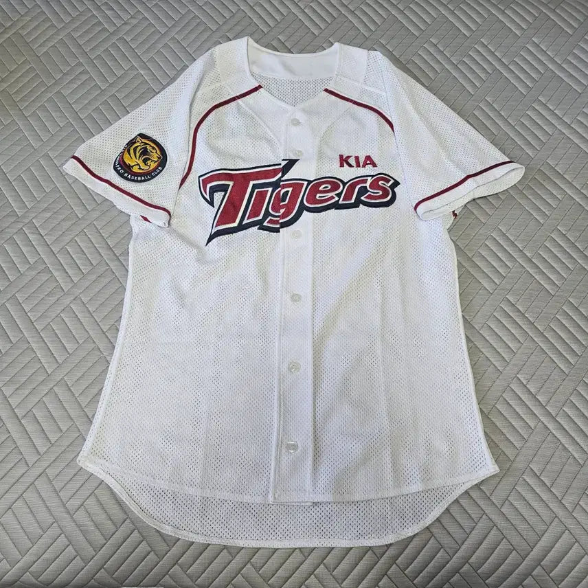 [BUNJANG] Kia Tigers Yang Hyeon-jong Legend Old Uniform / [가격포기,새상품급] 기아타이거즈 레전드 양현종 올드 유니폼