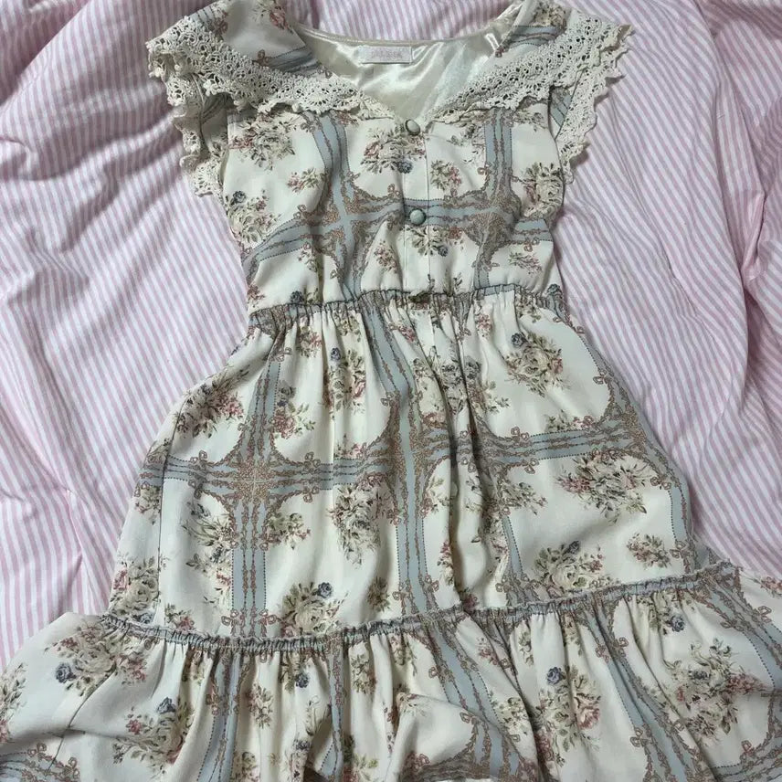 [BUNJANG] Liz Lisa Himekaji Style Vintage Dress / 리즈리사 히메카지깔 빈티지 원피스