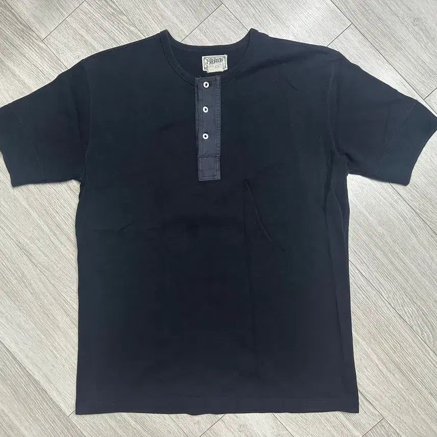 [BUNJANG] Bronson Henleys T-shirt Bundle Set (2XL) / 브론슨 헨리넥 2XL 블랙 화이트 두장일괄판매