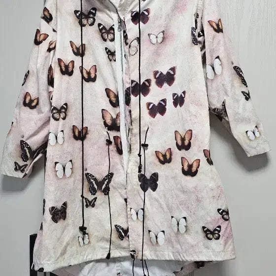 [BUNJANG] Butterfly Pattern Windbreaker Jacket / 나비 패턴 바람막이