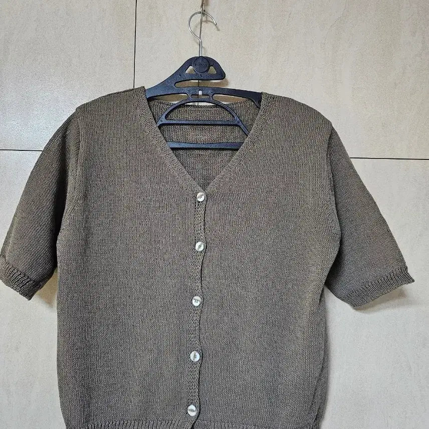 [BUNJANG] Khaki Short-Sleeve Knit Cardigan (New) / 새상품)카키색 반팔 니트 가디건 브라운55~77