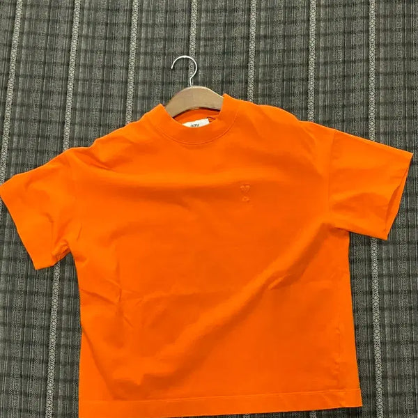 [BUNJANG] AMI Cotton Short-Sleeve T-Shirt Orange / 아미 반팔티 오렌지