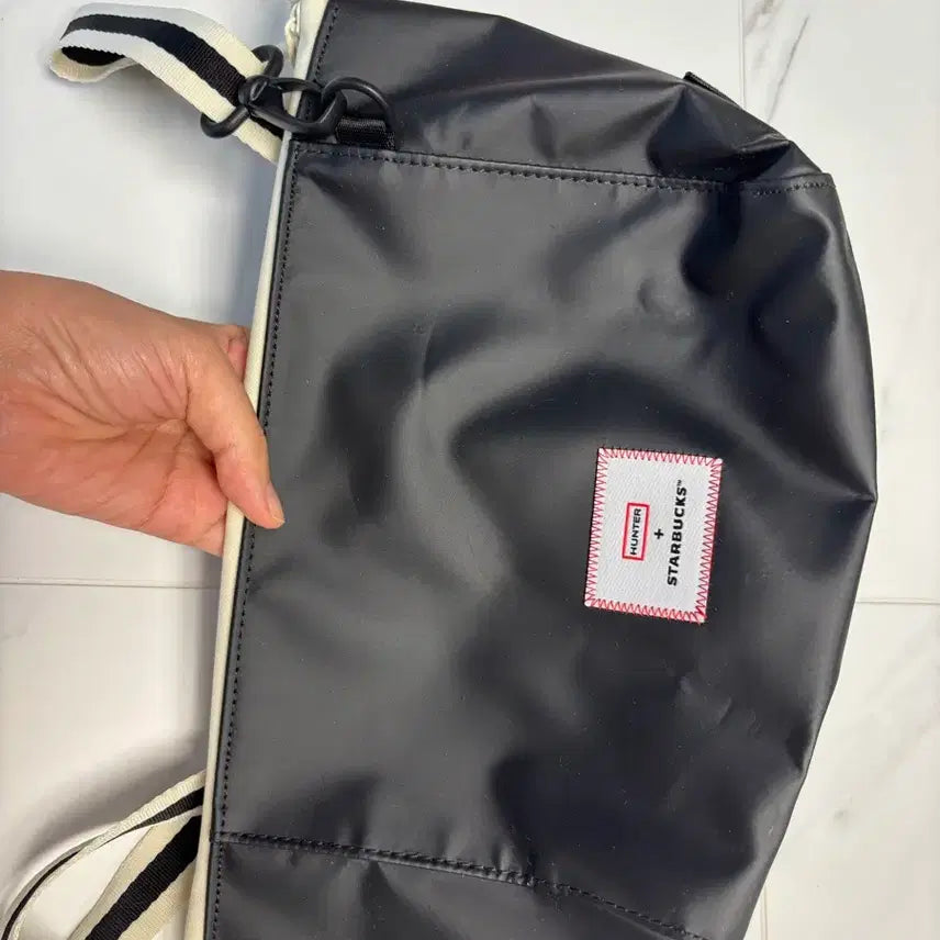 [BUNJANG] Starbucks Hunter Collaboration Backpack Black Waterproof Bag / 스타벅스 헌터 콜라보 백팩 블랙 방수 가방
