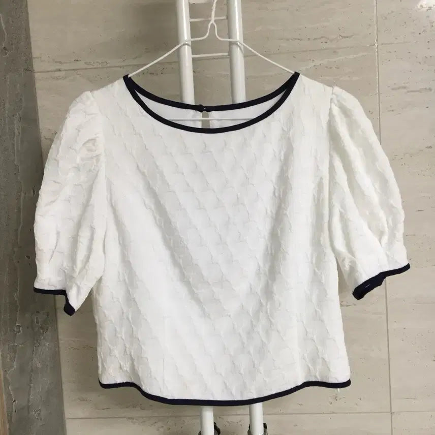 [BUNJANG] It MICHAA 2023 Puff Sleeve Blouse Size 66 / 잇미샤 23 퍼프소매 블라우스 66