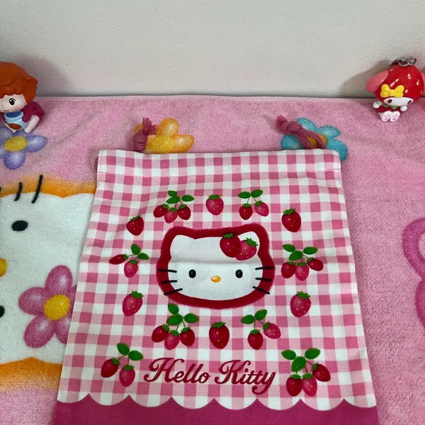 [BUNJANG] Classic Strawberry Kitty Pouch / 고전) 딸기 키티 파우치