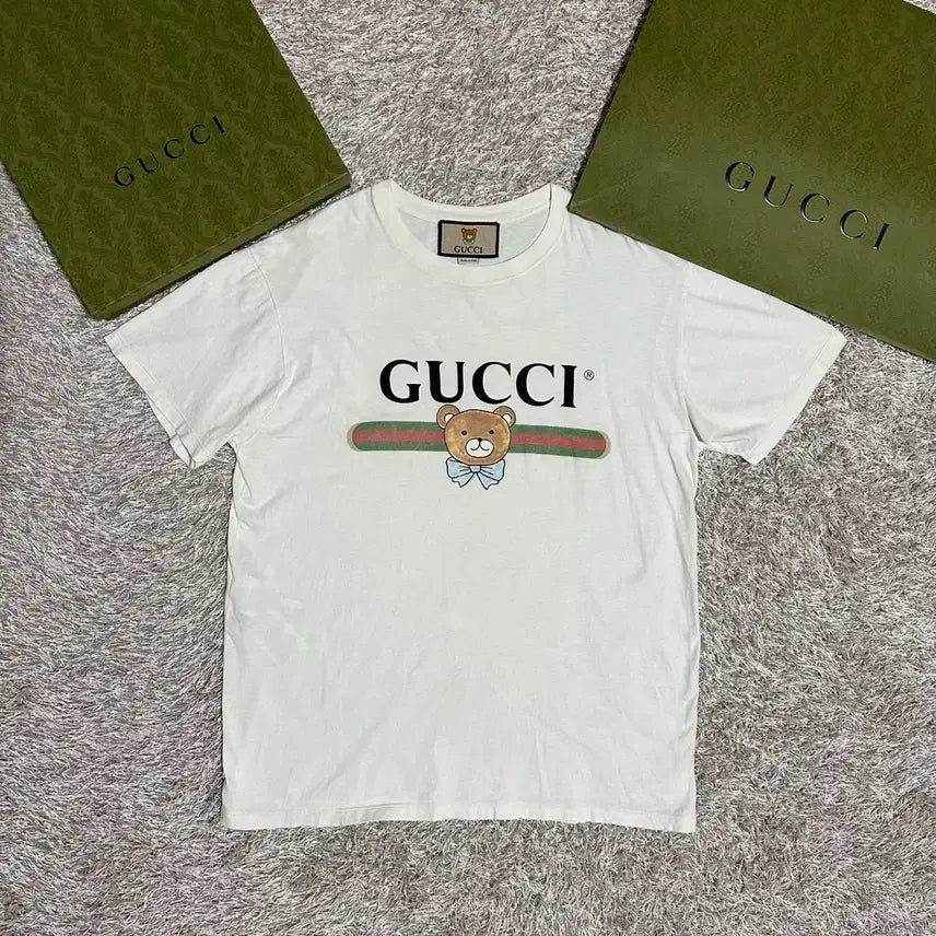 [BUNJANG] Gucci x Kai Logo Bear Short Sleeve T-Shirt (Size S) / 구찌 X 카이 띠로고 곰돌이 반팔 (S) 70/35/50