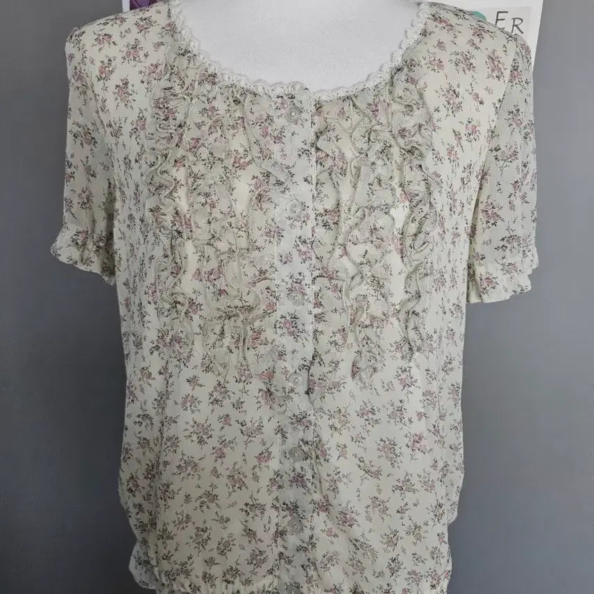 [BUNJANG] OLIVE des OLIVE Floral Frill Blouse / 올리브 데 올리브 플로럴 프릴 블라우스 OLIVE des OLIVE