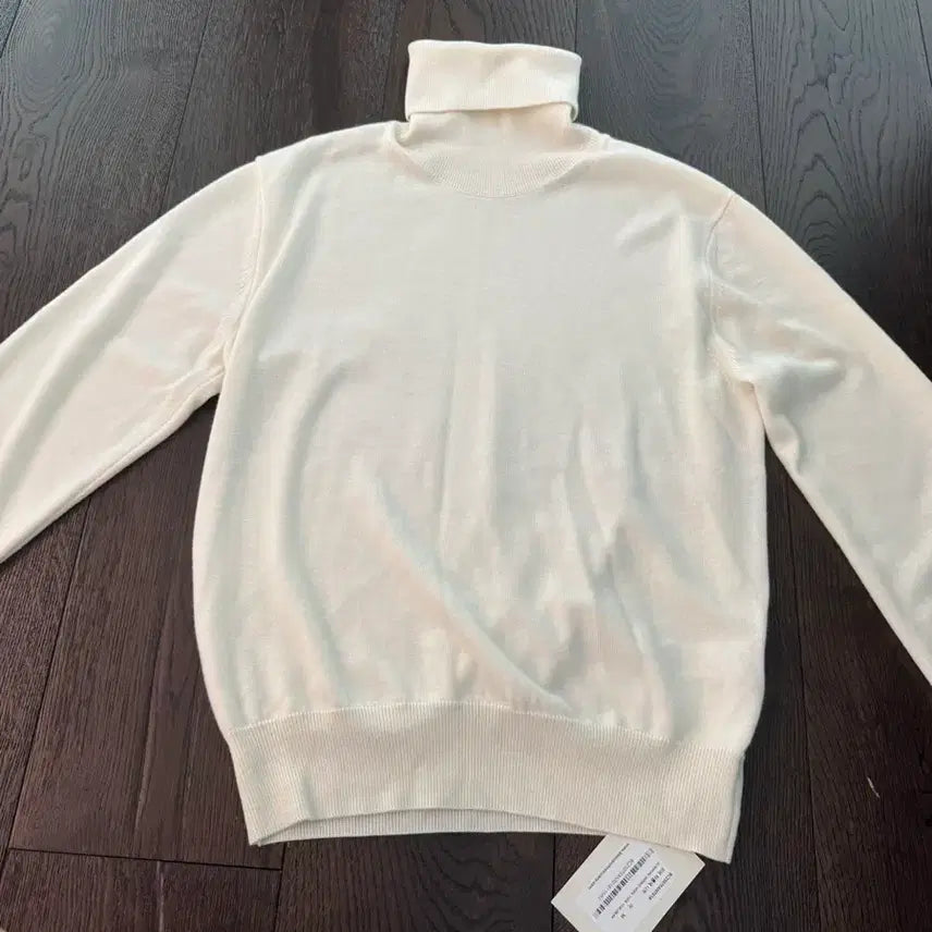 [BUNJANG] Blossom Turtleneck Knit - Medium / 블로썸 터틀넥 니트 3칼라  미듐 새상품