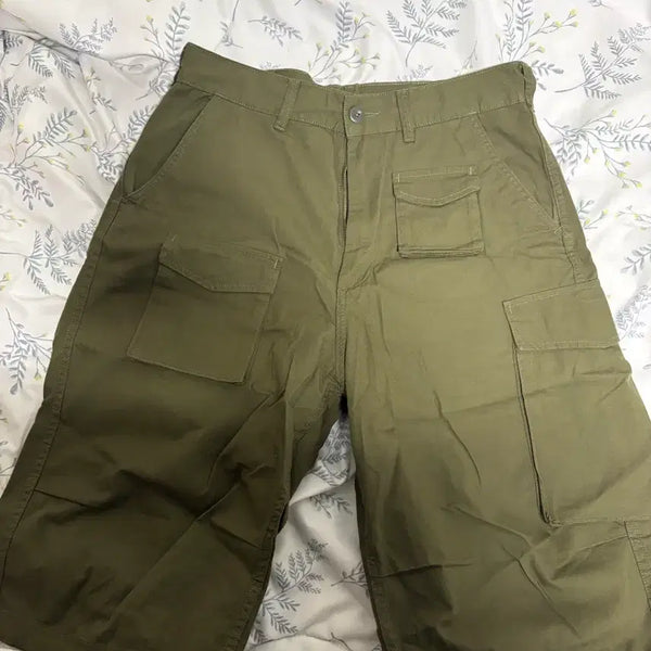 [BUNJANG] GU x Engineered Garments Cargo Shorts Olive / (M) GU x 엔지니어드가먼츠 카고 반바지 올리즈