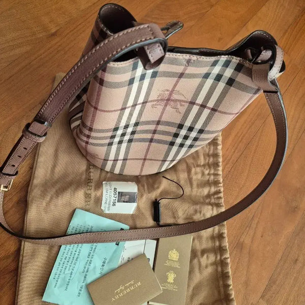 [BUNJANG] Burberry Bucket Bag / 버버리버킷백
