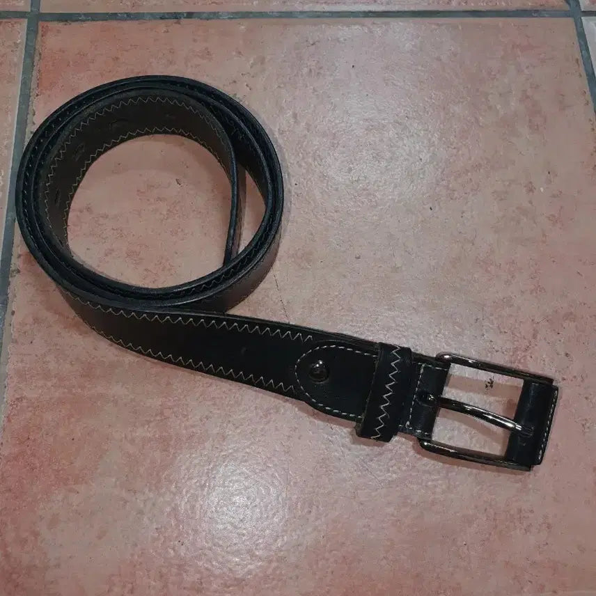 [BUNJANG] Salvatore Ferragamo Vintage Zig-zag Stitch Leather Belt / 살바토레 페라가모 빈티지 지그재그 스티치 가죽 벨트 팝니다