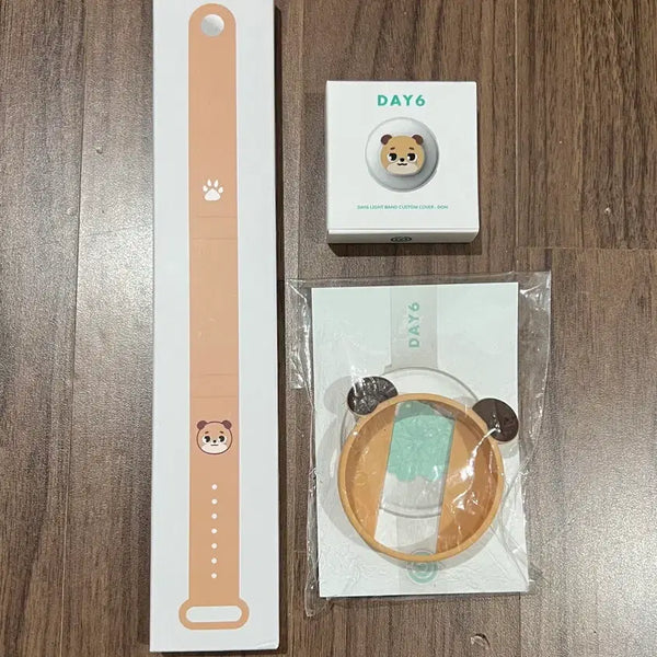 [BUNJANG] DAY6 Denimals Lightstick Cover & Strap Full Set / 마데워치 데니멀즈 풀구성 - 돈