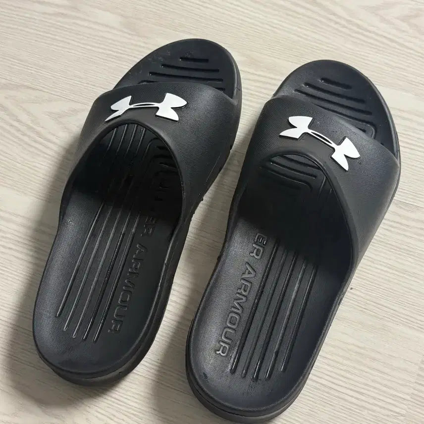 [BUNJANG] Under Armour Slides Black 270 / 언더아머 슬리퍼 블랙 270