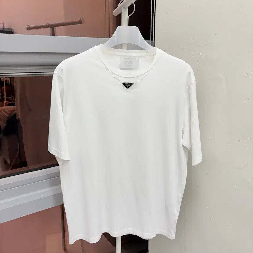 [BUNJANG] Prada Patch Crewneck Triangle Logo Short Sleeve T-shirt (L) / [L size] *정품* 프라다 패치 크루넥 삼각로고 반팔 티셔츠