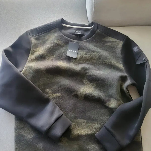 [BUNJANG] DKNY Men's Camouflage Pattern Long Sleeve T-Shirt / DKNY 남성 긴팔티셔츠