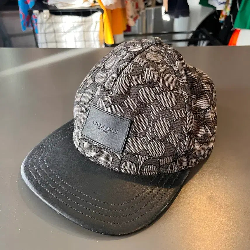 [BUNJANG] Coach Signature Jacquard Leather Brim Baseball Cap / 코치 시그니처 자카드 레더 브림 볼캡