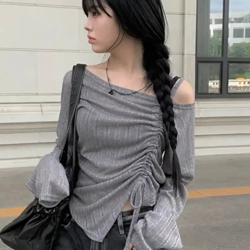 [BUNJANG] Aniewommore Ribbed Shirring Long Sleeve T-Shirt / 에이블리 지그재그 애니원모어 원오프 트임 셔링 긴소매 티