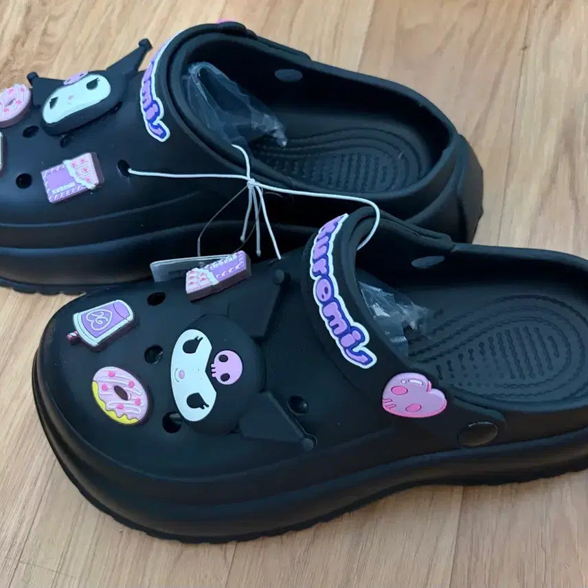 [BUNJANG] Kuromi Pompom Crocs Sandals Black / 쿠로미 폼폼 크록스 샌들 블랙