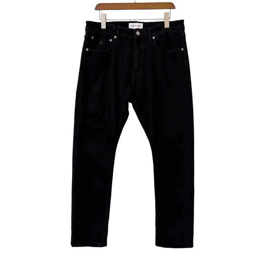 [BUNJANG] Calvin Klein Athletic Tapered Fit Stretch Denim Pants Black 34 / 캘빈클라인 애슬레틱 테이퍼드 핏 스판 데님 팬츠 블랙 34 정품