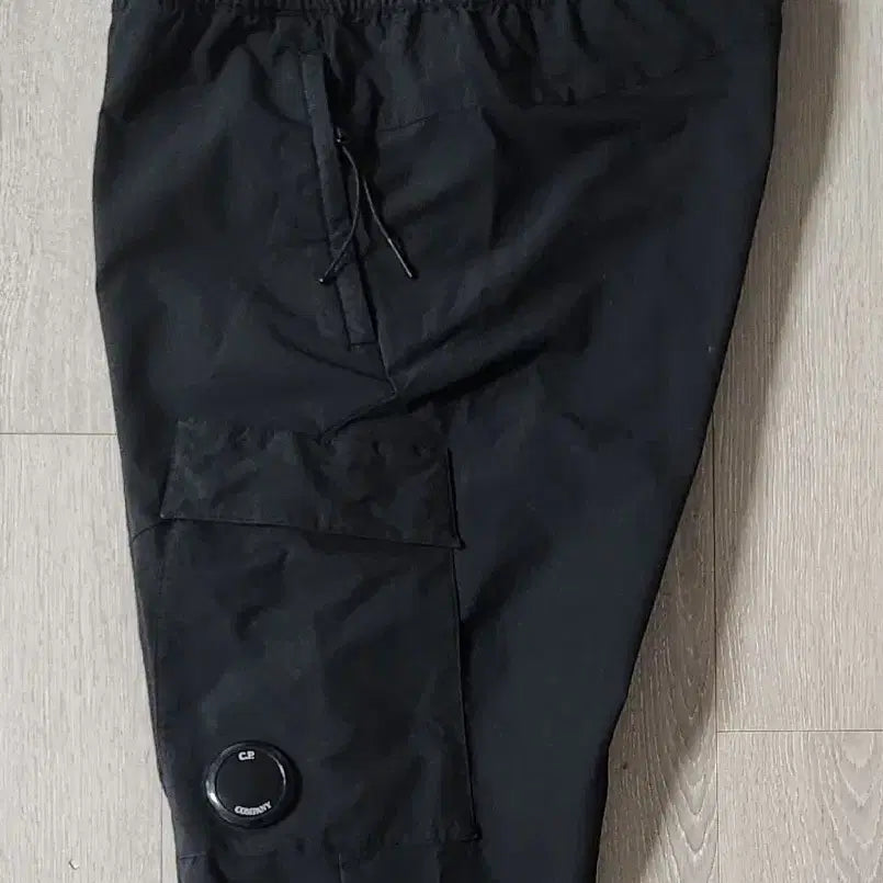 [BUNJANG] CP Company Nylon Cargo Jogger Pants / [정품] CP컴퍼니  카고조거 팬츠 // 씨피컴퍼니  나일론 카고 바지