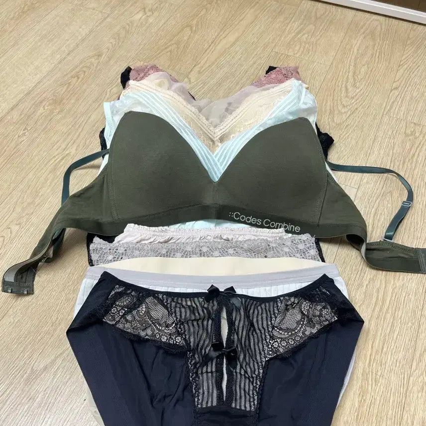 [BUNJANG] Bra and Panty Set / 속옷.브라.팬티 일괄로 판매 ( 손세탁 후 배송)3