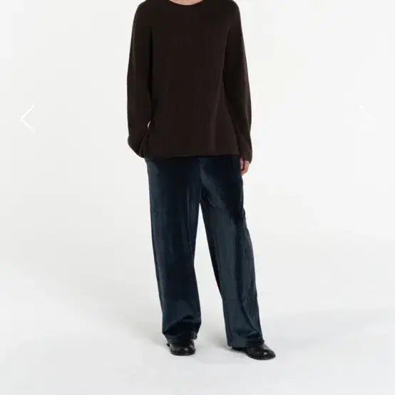 [BUNJANG] Amomento Fulgament Lip Knit Brown / 아모멘토 훌가먼트 립 니트 브라운