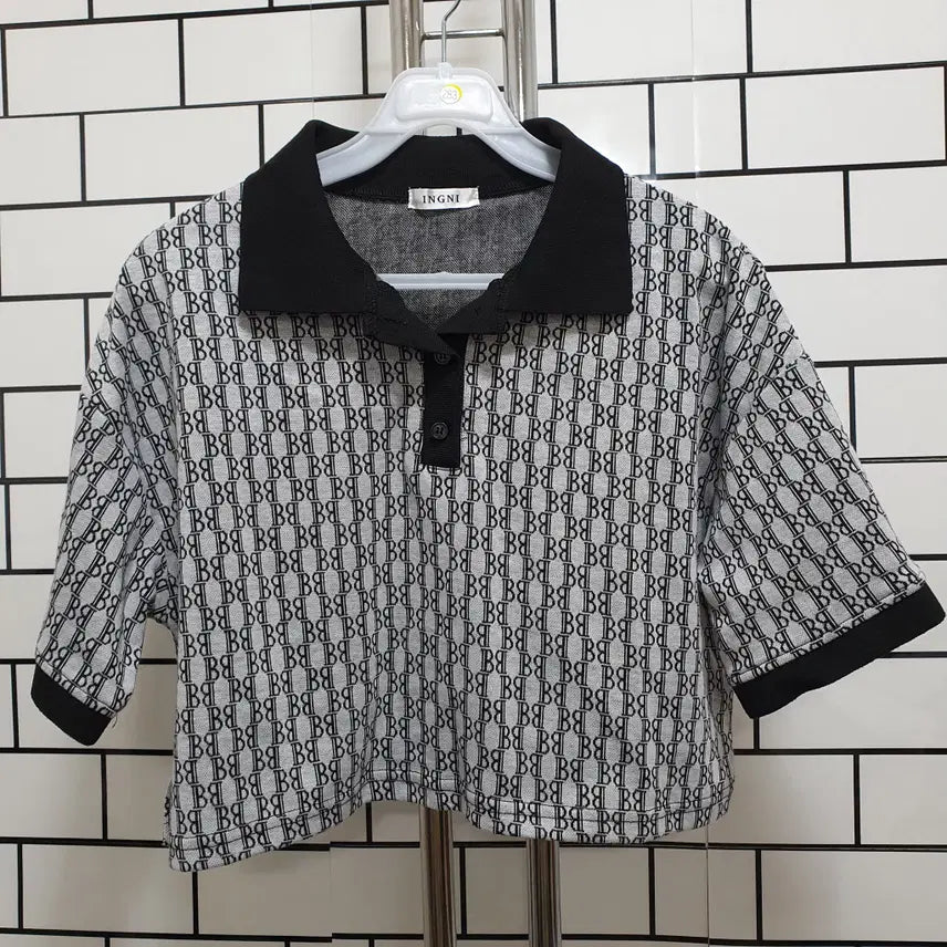 [BUNJANG] White Short-Sleeve Cropped T-Shirt / 흰-283 반팔 크롭 티셔츠