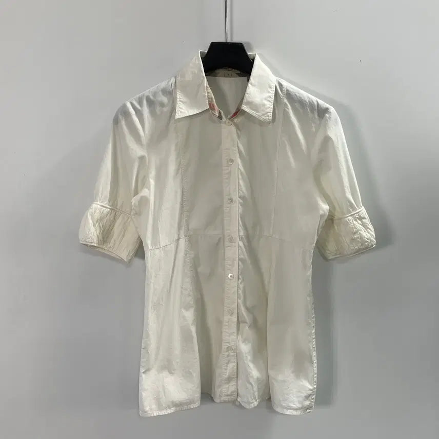 [BUNJANG] Burberry Cabra Half Sleeve T-shirt / 버버리 카브라 하프 반팔 셔츠 (on.1540)