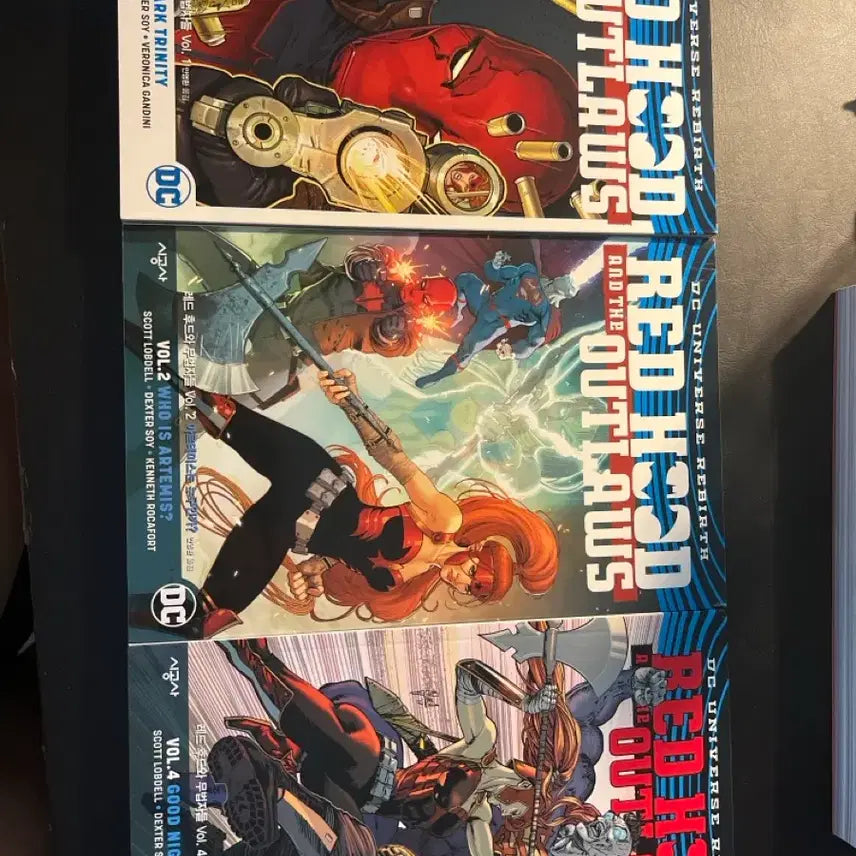 [BUNJANG] Red Hood and the Outlaws Vol. 1, 2, 4 Bundle / 레드후드와 무법자들 1권, 2권, 4권 일괄 판매