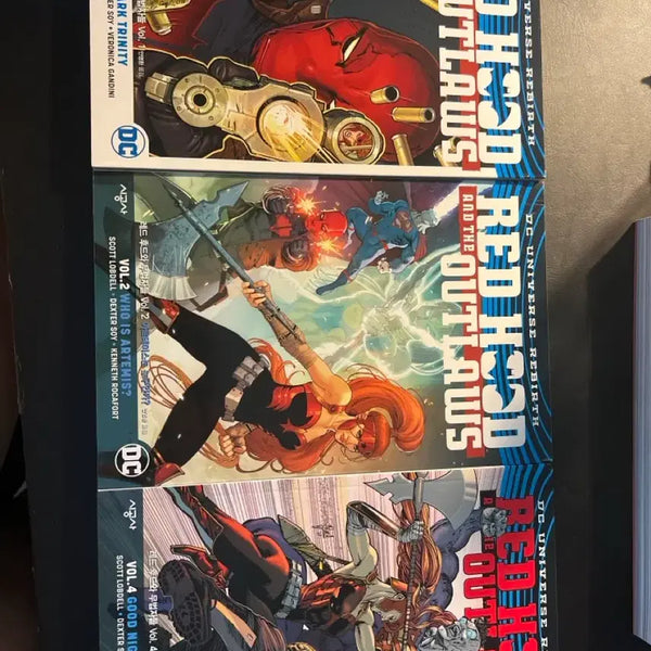 [BUNJANG] Red Hood and the Outlaws Vol. 1, 2, 4 Bundle / 레드후드와 무법자들 1권, 2권, 4권 일괄 판매