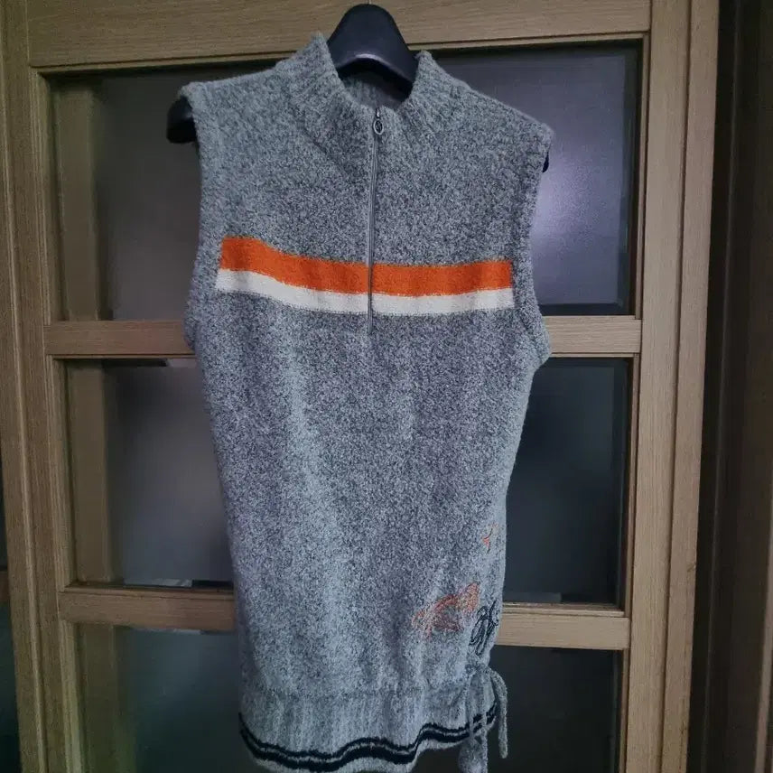 [BUNJANG] Kim Young Joo Half Zip Vest 95 / 김영주 하프집업 조끼 95