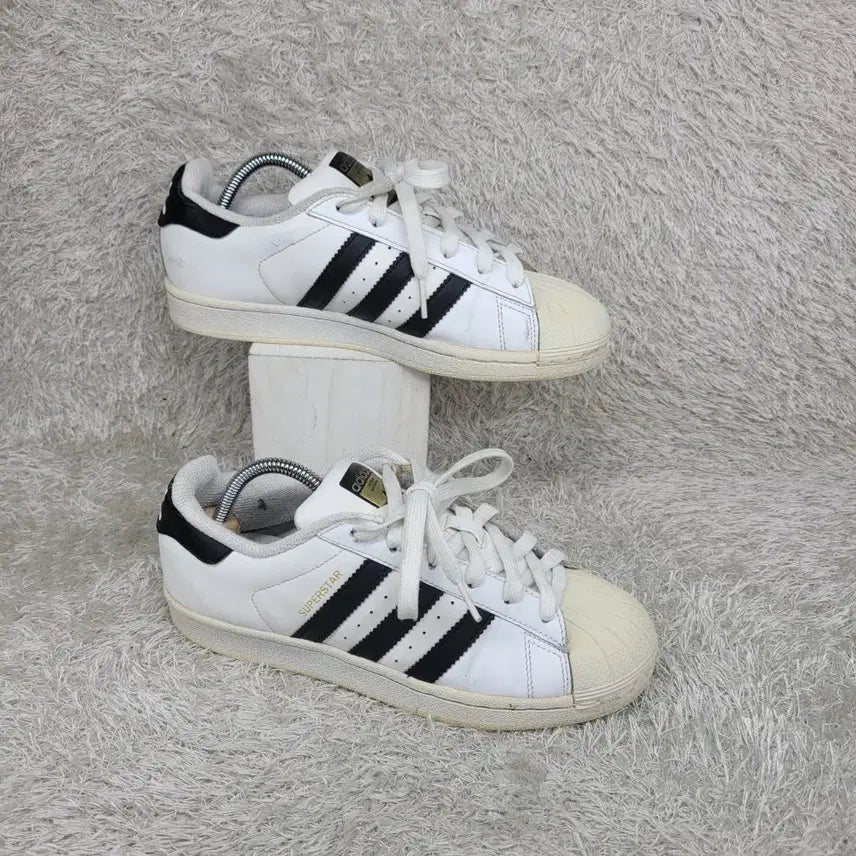[BUNJANG] Adidas Superstar White/Black Sneakers / 구제짱짱맨 225 아디다스 슈퍼스타 흰검 스니커즈