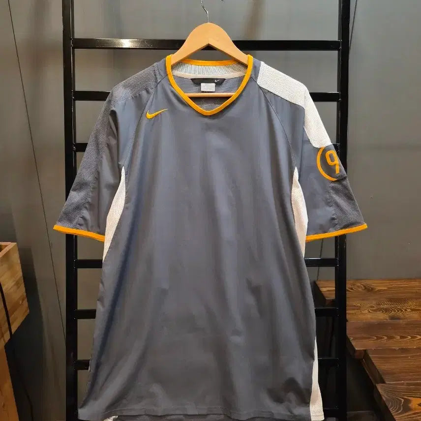 [BUNJANG] Nike Dri-FIT T90 Soccer Training Jersey - Grey/Orange XXL / [XXL] 나이키 NIKE 드라이핏 T90 축구 트레이닝 져지 반팔 그레이 오렌지 4.9