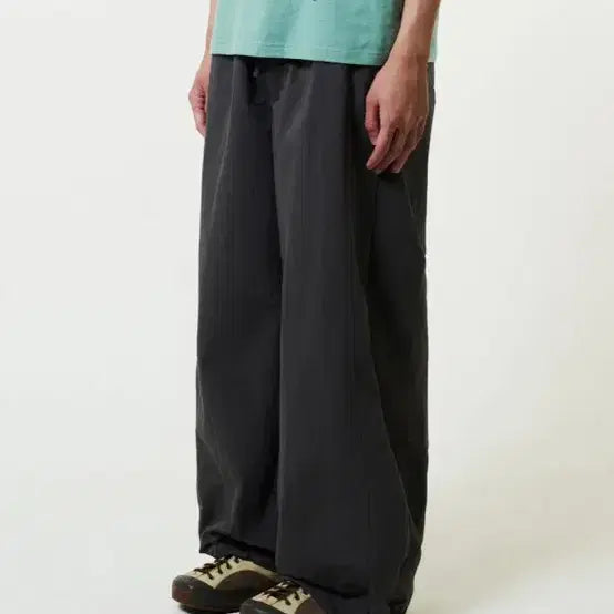 [BUNJANG] The Coldest Moment TCM Mini Logo Nylon Pants / 더콜디스트모먼트 바지 TCM mini logo nylon pa nts