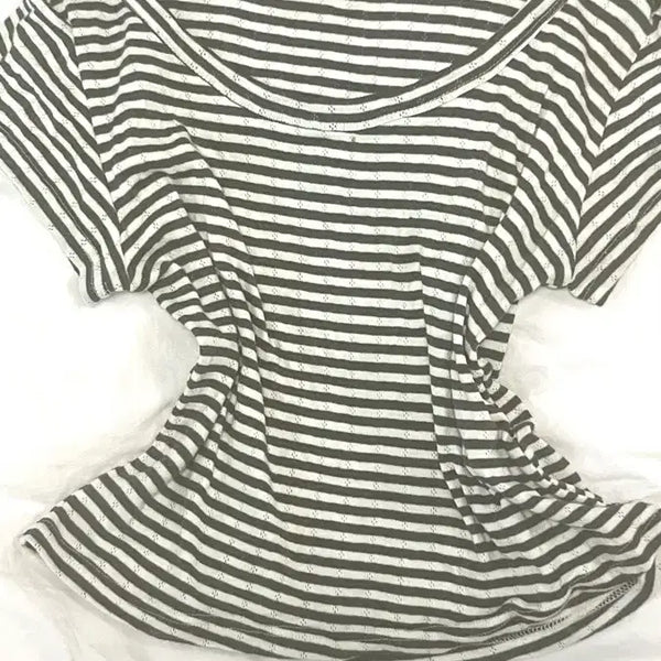 [BUNJANG] Nunu Chocolate Stripe One-Off Shoulder T-Shirt / 뉴뉴 초코 스트라이프 원오프숄더 티