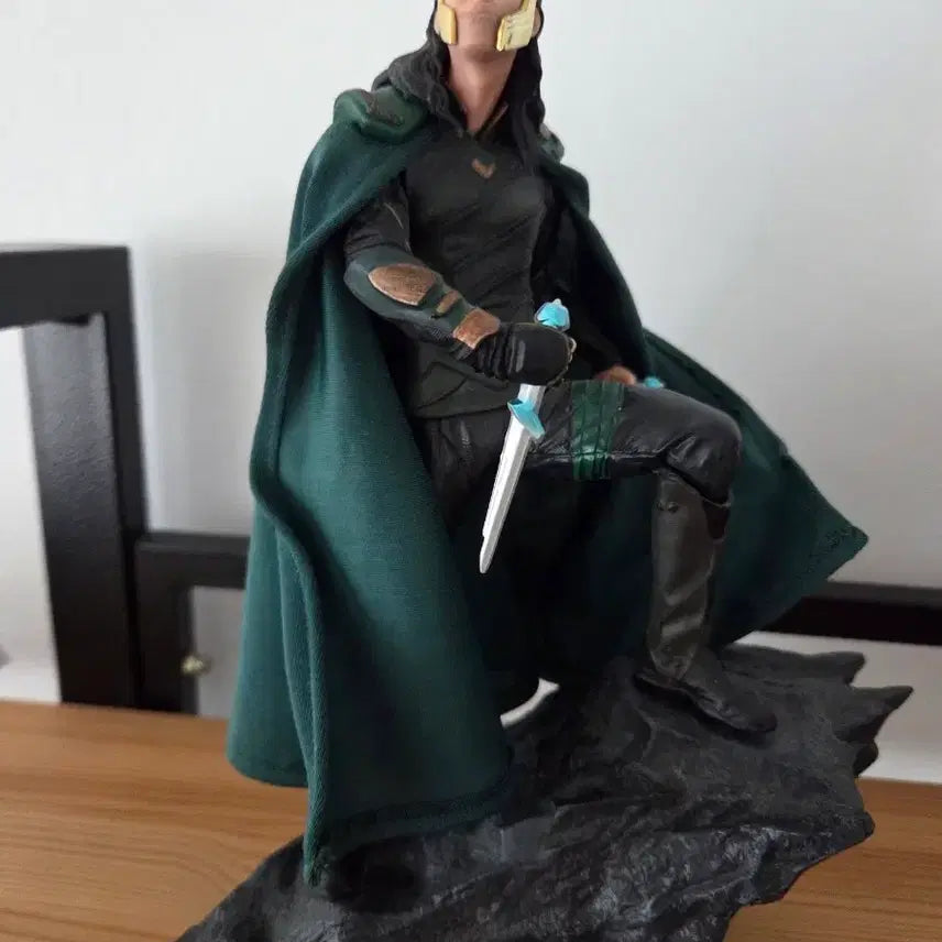 [BUNJANG] Loki Figure / 로키 피규어