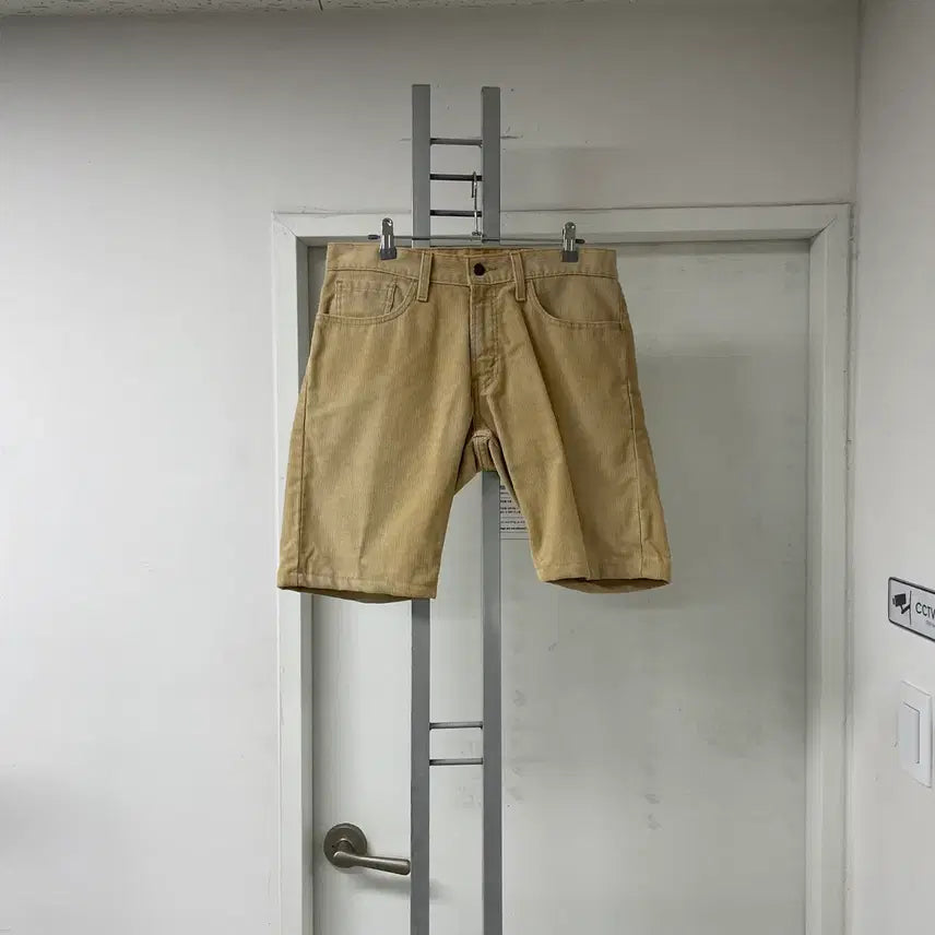[BUNJANG] Levi's Corduroy Shorts W32 / 리바이스 코듀로이 반바지 W32