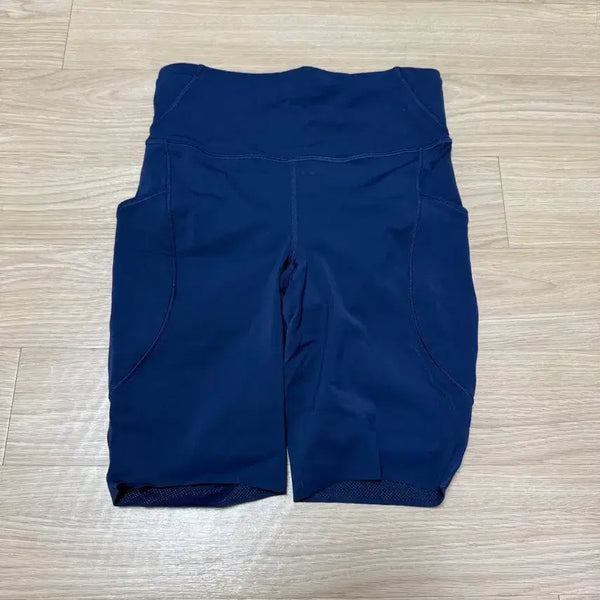 [BUNJANG] Lululemon Fast and Free High-Rise 8-Inch Shorts Size 4 True Navy / 룰루레몬 레깅스 패스트 앤 프리 하이라이즈 쇼츠 8인치 사이즈4 트루 네이비