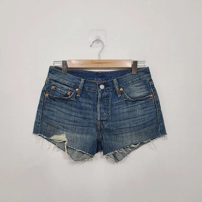[BUNJANG] Levi's Women's Shorts Size 25 (Waist 34cm) / #1 리바이스/여성용/반바지/64사이즈/바457