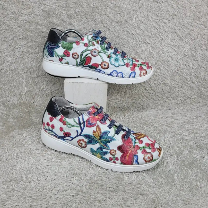 [BUNJANG] Gendy Floral Pattern Sneakers / 구제짱짱맨 255 GENDY 젠디 플로러패턴 스니커즈