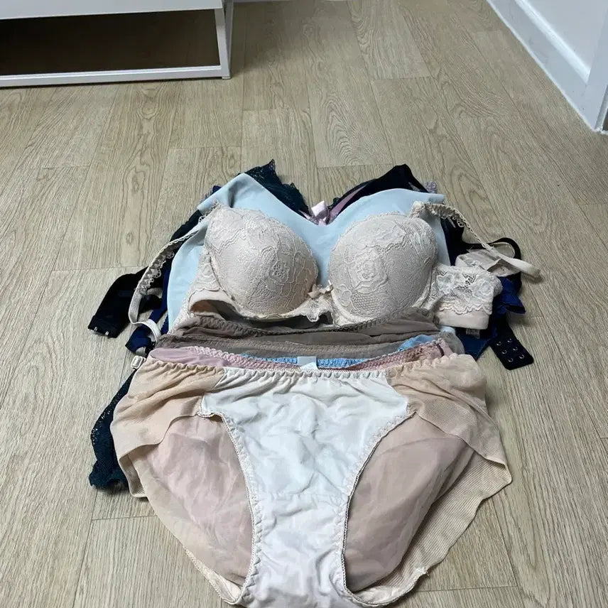 [BUNJANG] Lingerie Set - Bra and Panty Bundle / 브라.팬티 일괄로 판매(손세탁 후 배송)11