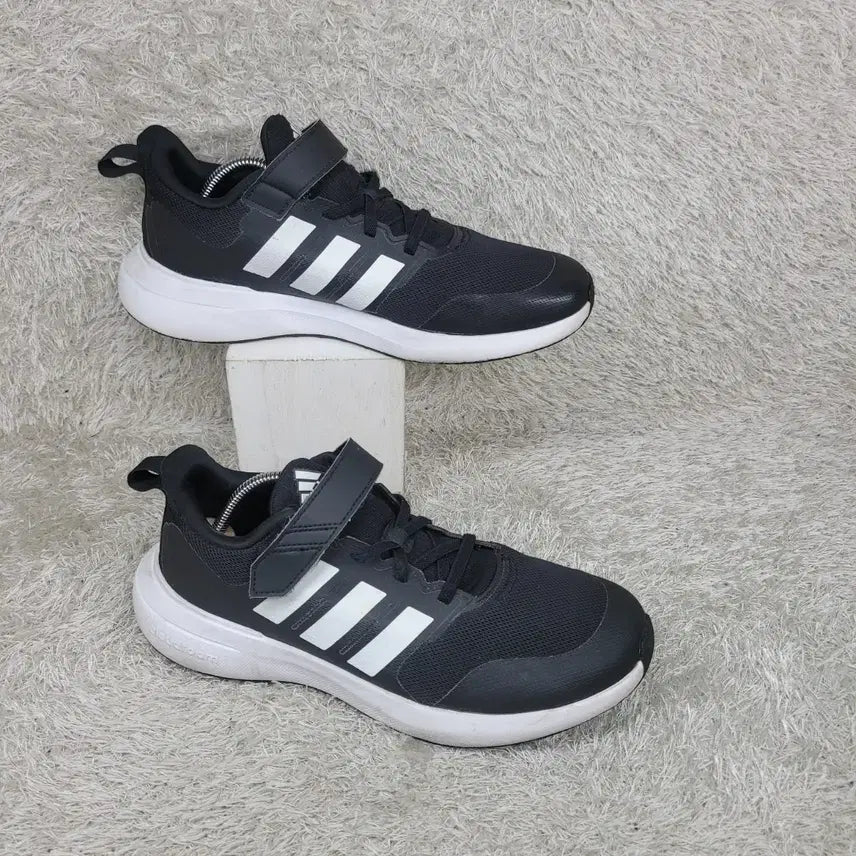 [BUNJANG] Adidas Portarun 2.0 Cloudfoam Sneakers / 구제짱짱맨 240 아디다스 포르타런 2.0 클라우드폼 스니커즈