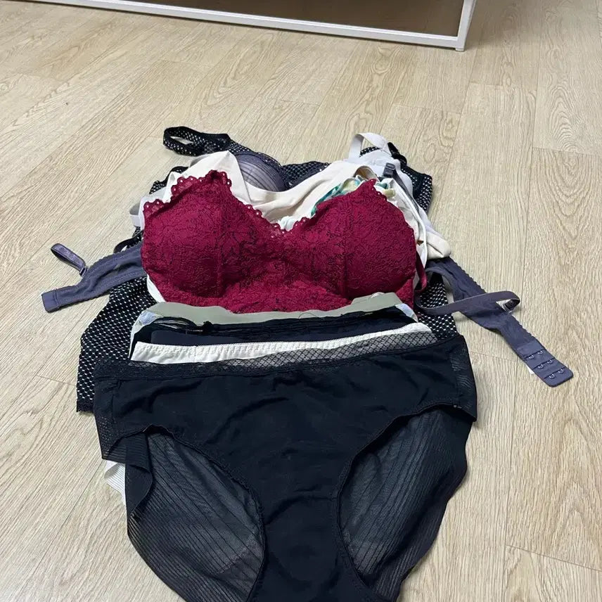 [BUNJANG] Women's Bra and Panty Set / 브라.팬티 일괄로 판매(손세탁 후 배송)12