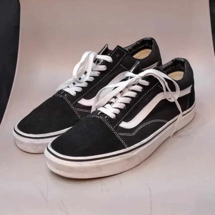 [BUNJANG] Vans Old Skool Black/White Suede Sneakers 275mm / 반스 올드스쿨 검흰 스웨이드 운동화 275mm
