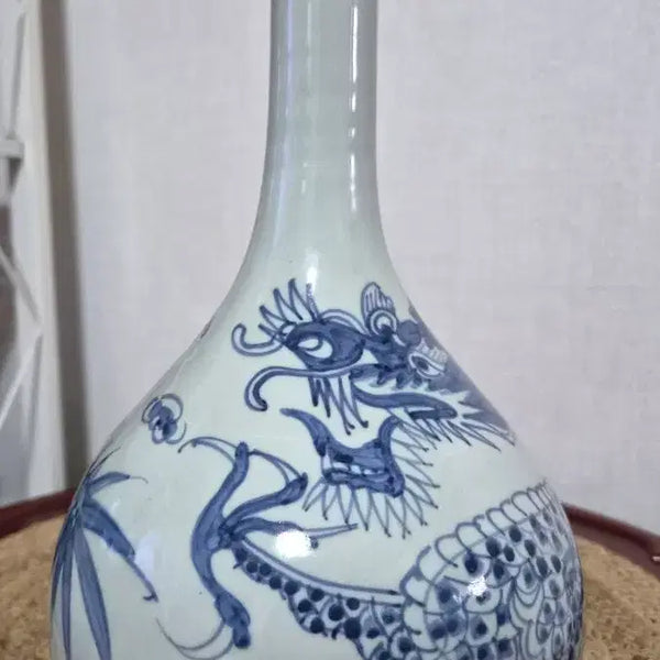 [BUNJANG] Blue-and-White Porcelain Vase with Dragon Motif / 청화백자 운룡문 주병