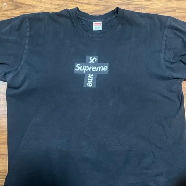 [BUNJANG] Supreme Cross T-Shirt / 십자가 모양이 있는슈프림 반팔 정품입니다