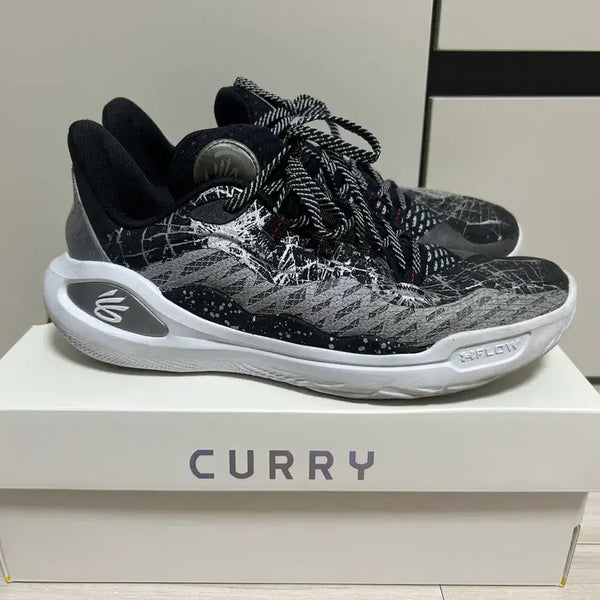 [BUNJANG] Under Armour Curry 11 Future Dragon Basketball Shoes / 언더아머 커리11 드래곤 퓨처 265