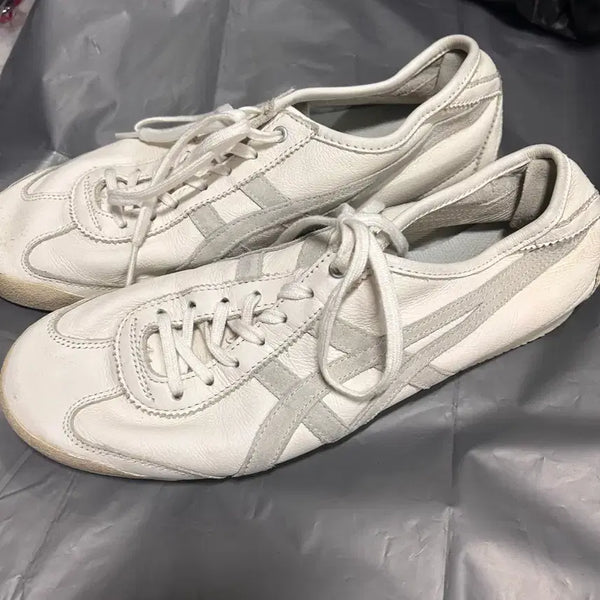 [BUNJANG] Onitsuka Tiger Mexico 66 White Light Sage Sneakers / 오니츠카타이거 멕시코66 화이트 라이트 세이지 275